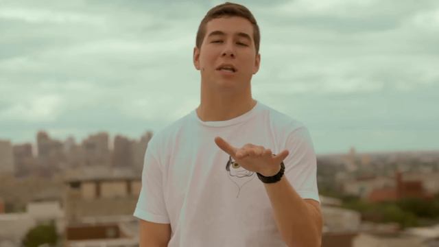 Fortune Family - Young Hearts (Official Music Video) смотреть онлайн