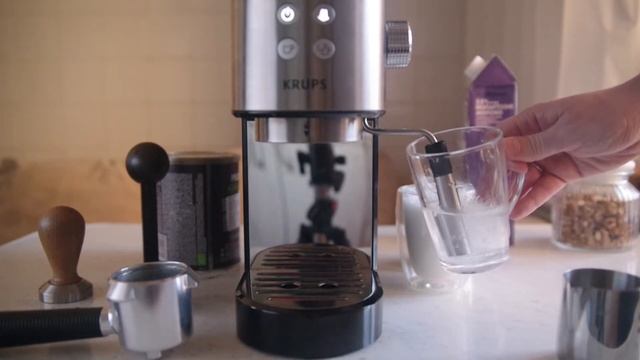 KRUPS XP442С11 VIRTUOSO Home Espresso Machine - Latte Macchiato смотреть онлайн