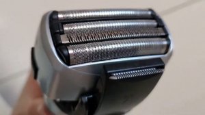 Плавающие головки. Крупным планом. Электробритва Panasonic ES-RF31