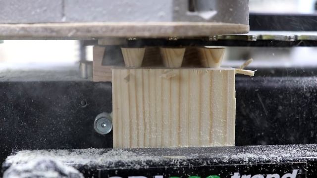 Dovetail BOX Connection. Woodworking.