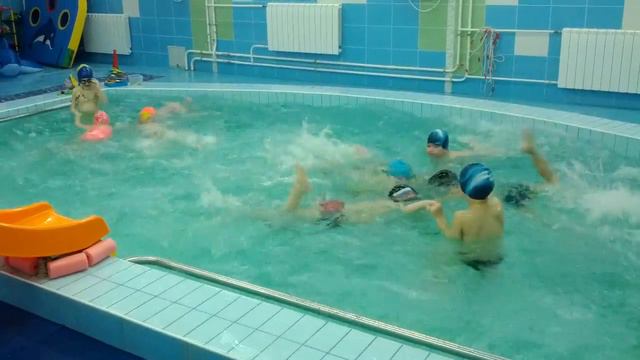 Бассейн. Упражнение "Фонтан" смотреть онлайн