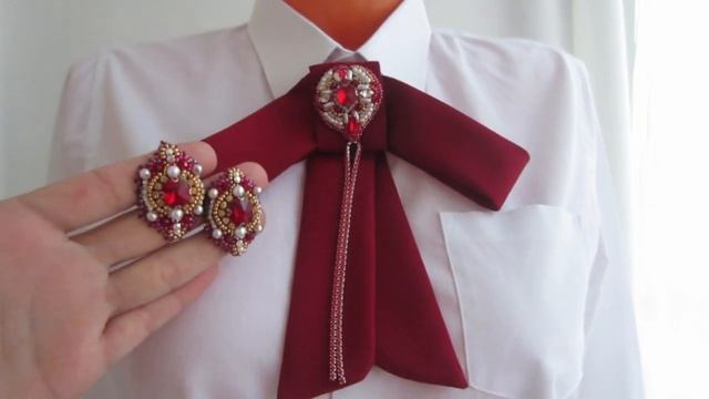 Галстук бант с брошью "Габриэль" смотреть онлайн