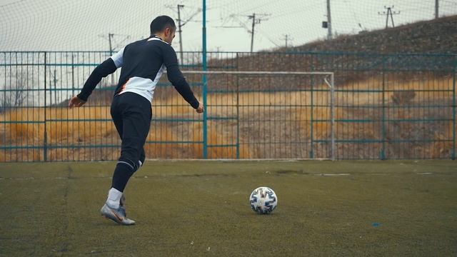 КАК НАУЧИТЬСЯ ИГРАТЬ КАК РОНАЛДУ, ВСЕ ПРОСТО! смотреть онлайн