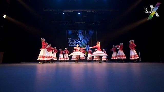 Танцы народов мира - "Идиллия" - "Земляничка ягодка" смотреть онлайн