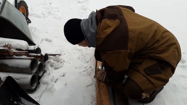САМЫЙ ПРОСТОЙ вариант дымогенератора на естественной тяге! Для холодного копчения, своими руками! смотреть онлайн