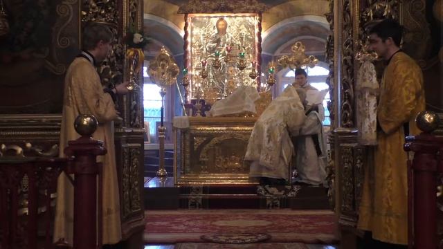 Божественная Литургия в день принесения мощей св. кн. Владимира во Псков смотреть онлайн