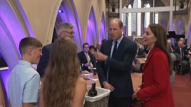 Little Charlotte Helps Princess Kate Prepare Baby Gifts смотреть онлайн