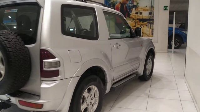 MITSUBISHI PAJERO 2.5 TDI 3P GLX смотреть онлайн
