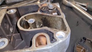 Мерседес Актрос  мп3 не качает воздух, 2х цилиндровый компрессор, клапан не закрывается.