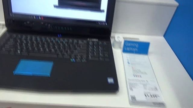 GOING TO GET MY ALIENWARE 17 R4 VLOG!! | BEST COMPUTER EVER!!! | Mini Vlog смотреть онлайн