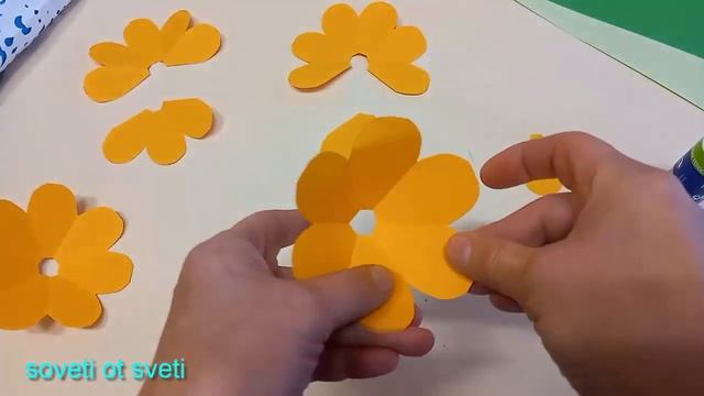 Делаем ПОДАРОК для МАМЫ. Цветы из БУМАГИ. Поделки с детьми смотреть онлайн