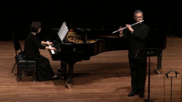 Bach Sonata in e minor BWV 1034 Second Mov. Marco Granados, flute; Jeongeun Yom, piano смотреть онлайн