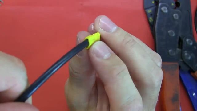 Tutorial: How to crimp connectors, strip wire and use heat shrink. смотреть онлайн