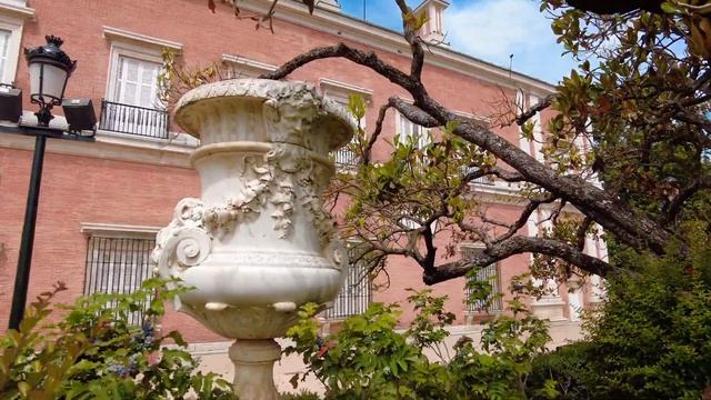 Прогулка по Аранхуэс ?? Испания [4K] смотреть онлайн