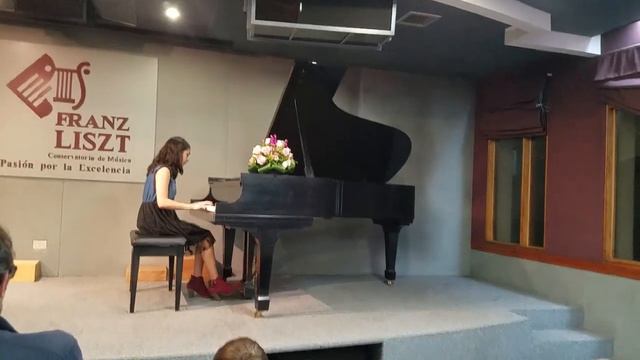 Giovanna's Piano Recital смотреть онлайн