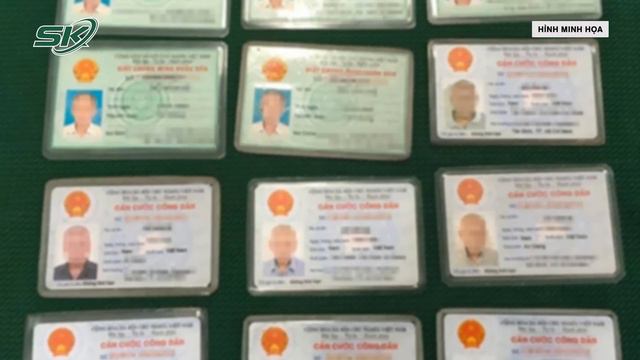 Phong Tỏa Quốc Lộ Cứu Thanh Niên Nghi Ngáo Đá Leo Lên Cột Điện Cao Thế Cố Thủ | SKĐS смотреть онлайн