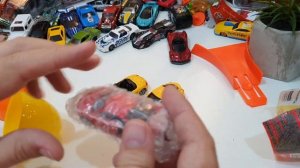 Яйца Welly с машинками. Что попалось внутри?