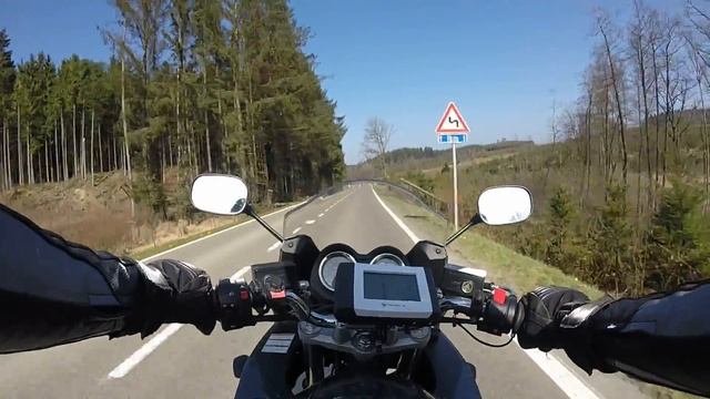 De Notre-Dame-de-Scourmont à Baileux / Suzuki 1250 Bandit смотреть онлайн