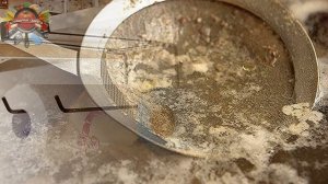 Как я быстро убираю жир и накипь с бульона: полезный лайфхак!