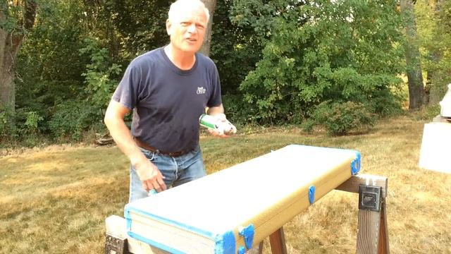 Applying lacquer to a tweed guitar case смотреть онлайн