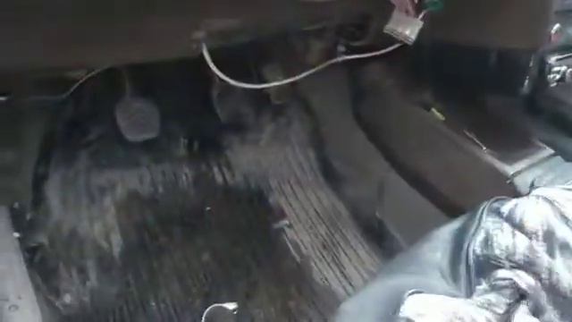 Снятие,замена замка зажигания Москвич 2141.mp4