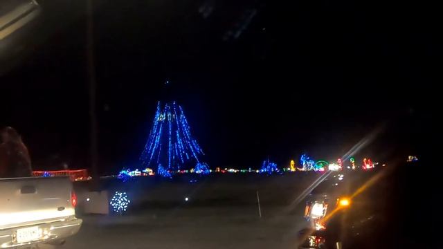 ?США КРИСТМАС ПРАЗДНИК ОГНЕЙ В ЮЖНОЙ КАРОЛИНЕ 2020 CHRISTMAS HOLIDAY OF LIGHTS IN SOUTH CAROLINA смотреть онлайн