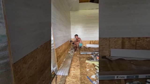 Закрепление ламината черными саморезами до момента застывания пены смотреть онлайн