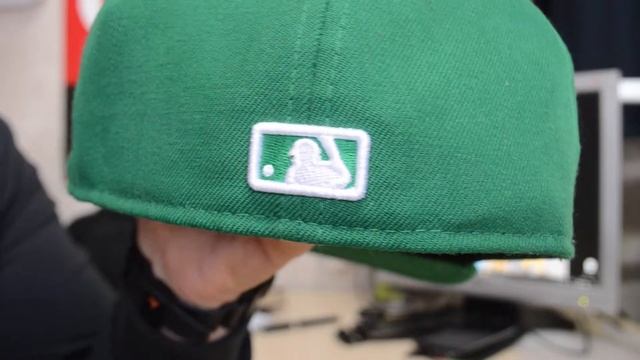 Бейсболка New Era 59FIFTY FITTED смотреть онлайн