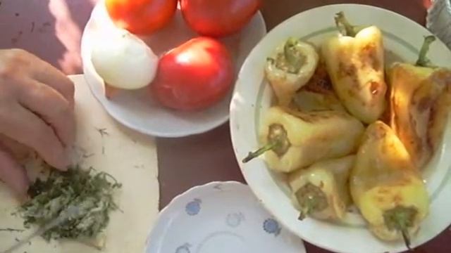 Жареный перец в томатной подливе Roasted peppers in tomato sauce смотреть онлайн