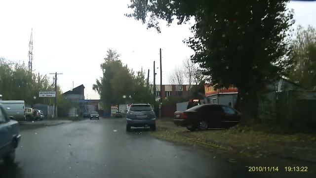 Видеорегистратор R280.MP4 смотреть онлайн