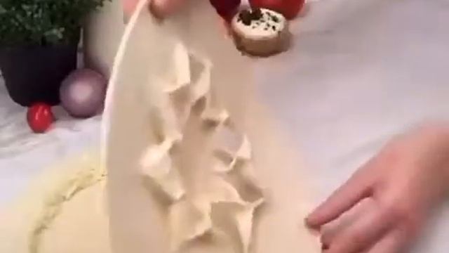 YouCut 20200325 КАСТРЮЛЬКА ИЗ ТЕСТА ( АБСОЛЮТНО С ЛЮБОЙ НАЧИНКОЙ!!!!)!!!!!????????????? смотреть онлайн