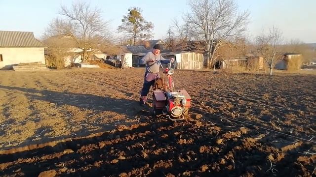 VID 20220323 Весняна оранка Мотор Січ МБ 8 смотреть онлайн