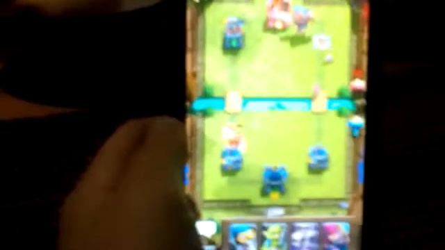 1відео.clash royal смотреть онлайн