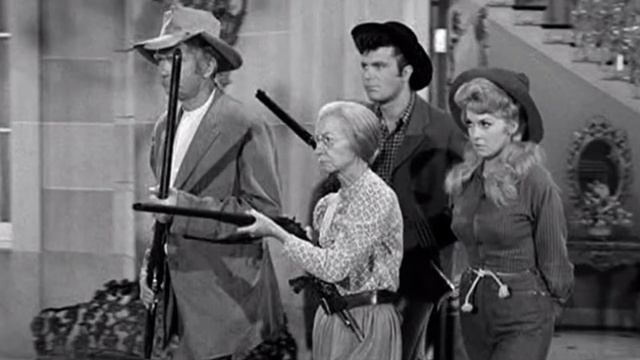 7 Things You May Not Know About Donna Douglas (Elly May)