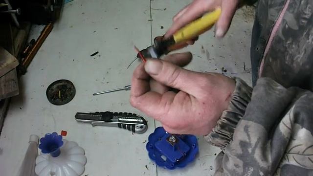 подключение светильника на батарейках к USB смотреть онлайн