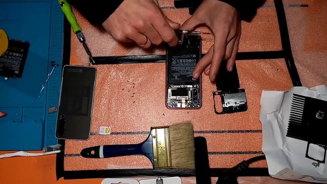 Xiaomi M1903F2G Mi 9 se разборка и замена аккумулятора смотреть онлайн