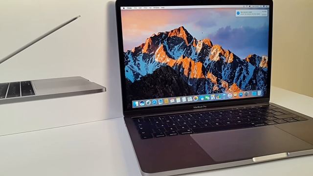 Apple MacBook Pro 13" (2017) with Touch Bar & TouchID смотреть онлайн