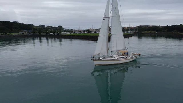 2002 Moody 54 | For Sale with The Yacht Sales Co. смотреть онлайн