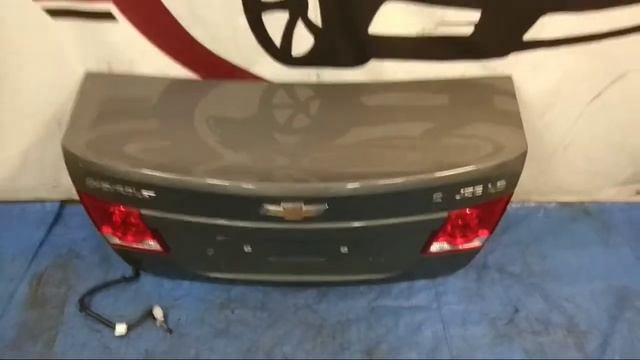 Задняя серая крышка багажника Cruze седан