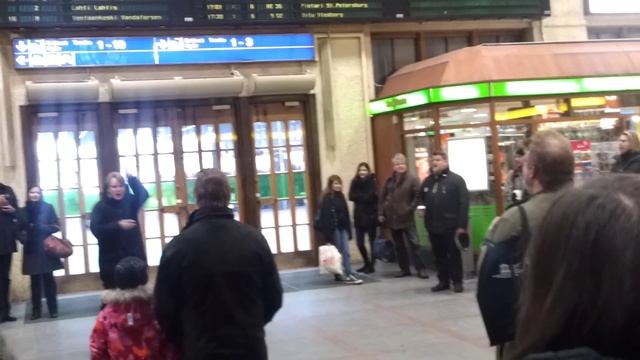Flash mob Finlandia @Helsinki Central Railway Station смотреть онлайн