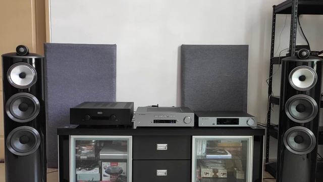 B&W 804 D4 pair with Cambridge Audio CXA81 sound demo 1 (Female vocal) смотреть онлайн