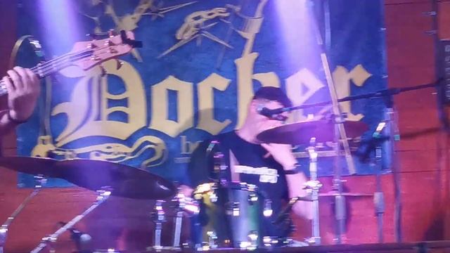 Гурт "МЕРІ". Docker-pub. 18.11.2022. Пісня "Ніжно". смотреть онлайн