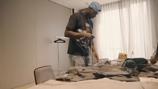 Visit to Paul Pogba in Italy with my Clothing Brand смотреть онлайн