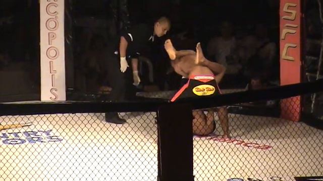RONALD "FENIX" VARGAS VS LUIS "DEPREDADOR" GONZALEZ STRIKER 2 смотреть онлайн