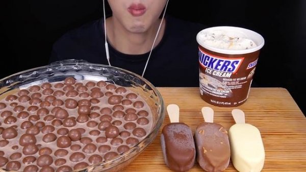 ASMR MALTESERS CHOCOLATE MILK MAGNUM ICE CREAM NUTELLA TWIX M&MS DESSERT MUKBANG몰티져스 먹방EATING SOUNDS