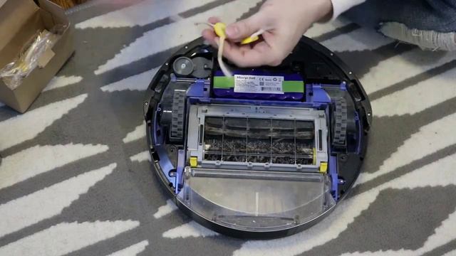 Как заменить Аккумулятор для пылесоса IRobotROOMBA 562 смотреть онлайн