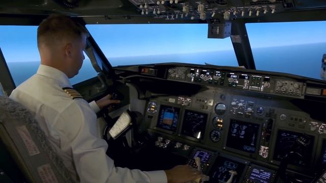 Посадка и взлет самолёта при СИЛЬНОМ БОКОВОМ ВЕТРЕ / Действия ПИЛОТА Boeing 737 смотреть онлайн