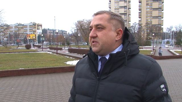 Необычный "новогодний" забег прошел в Бресте смотреть онлайн