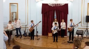 Спроси у восходящей Луны.