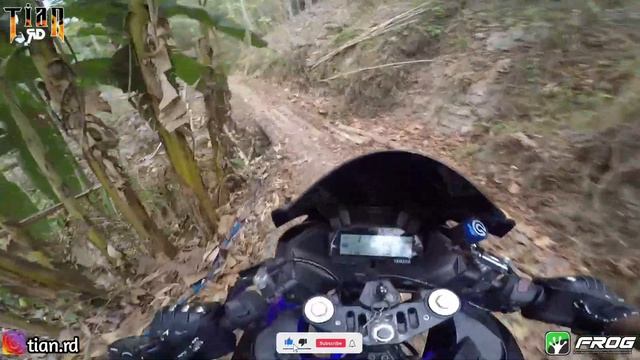 GILAA ‼️ Cewek ini dipaksa cwoknya digubuk bambu - Tian RD смотреть онлайн